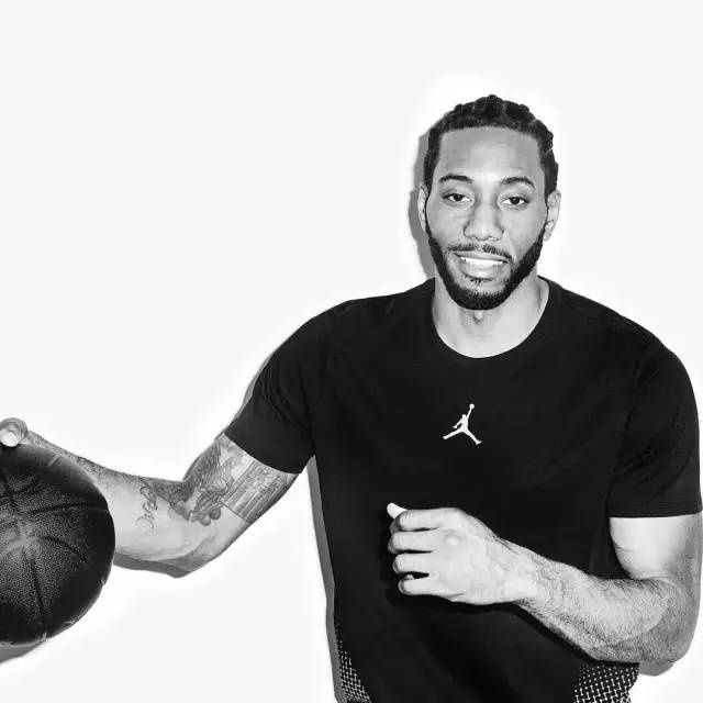 本赛季新秀单场20+场次：克尼佩尔10次，二三名合计只有9次（本季新秀20+场次数榜：克尼佩尔10场，第二三名合计仅9场）