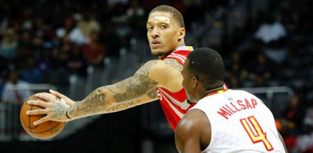 莱万西甲生涯进74球，同期单一联赛进球数仅次于哈兰德和凯恩（莱万西甲累计74球，同期单联赛进球数仅逊哈兰德与凯恩）