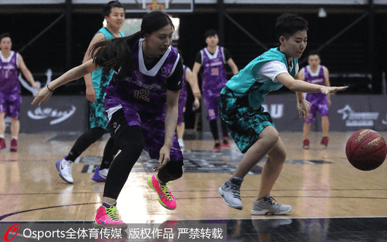 孔蒂：卡拉巴赫是这赛季的欧冠黑马；卢卡库还没做好复出准备（孔蒂：卡拉巴赫堪称本季欧冠黑马，卢卡库复出尚未就绪）