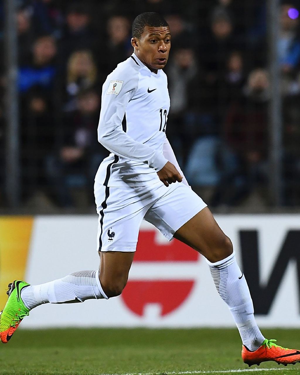 东体：李帅踢浙江赛前发烧赛后去挂水，加布里埃尔是疲劳积累（东体：李帅战浙江前发烧赛后输液，加布里埃尔疲劳累积）